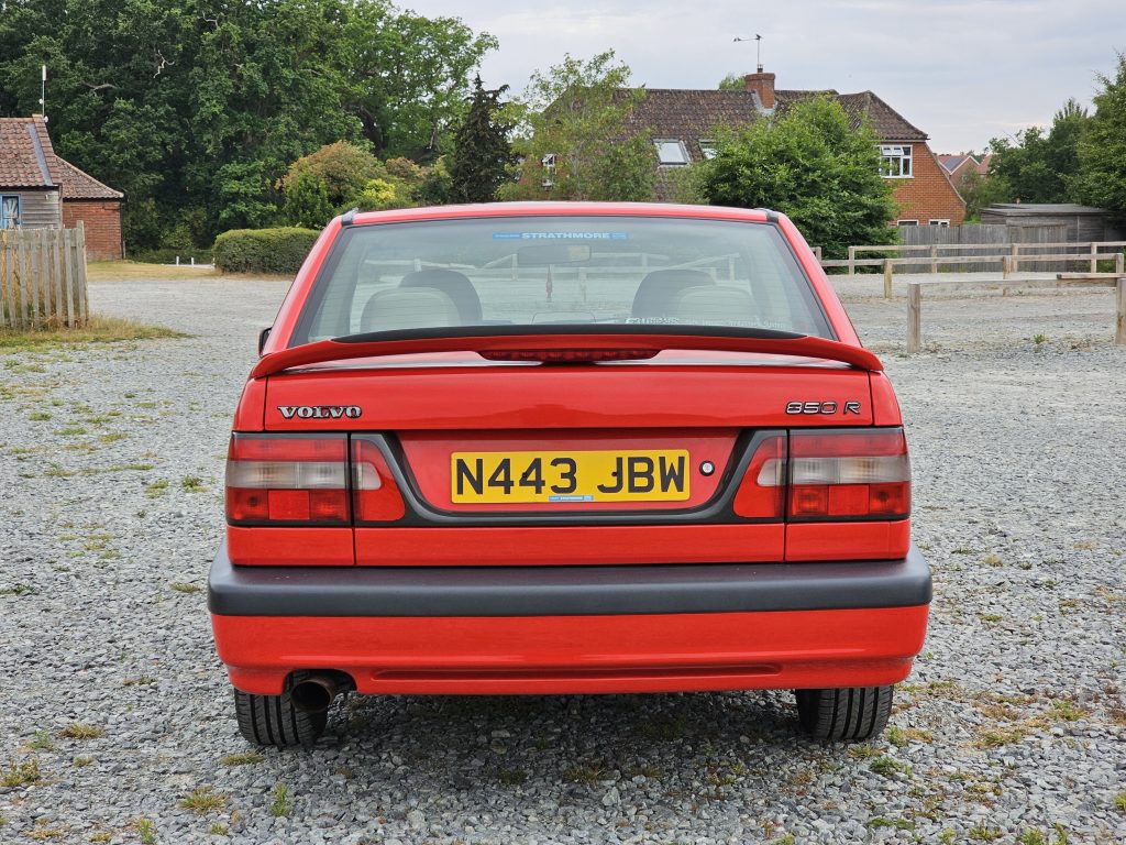 Volvo 850R