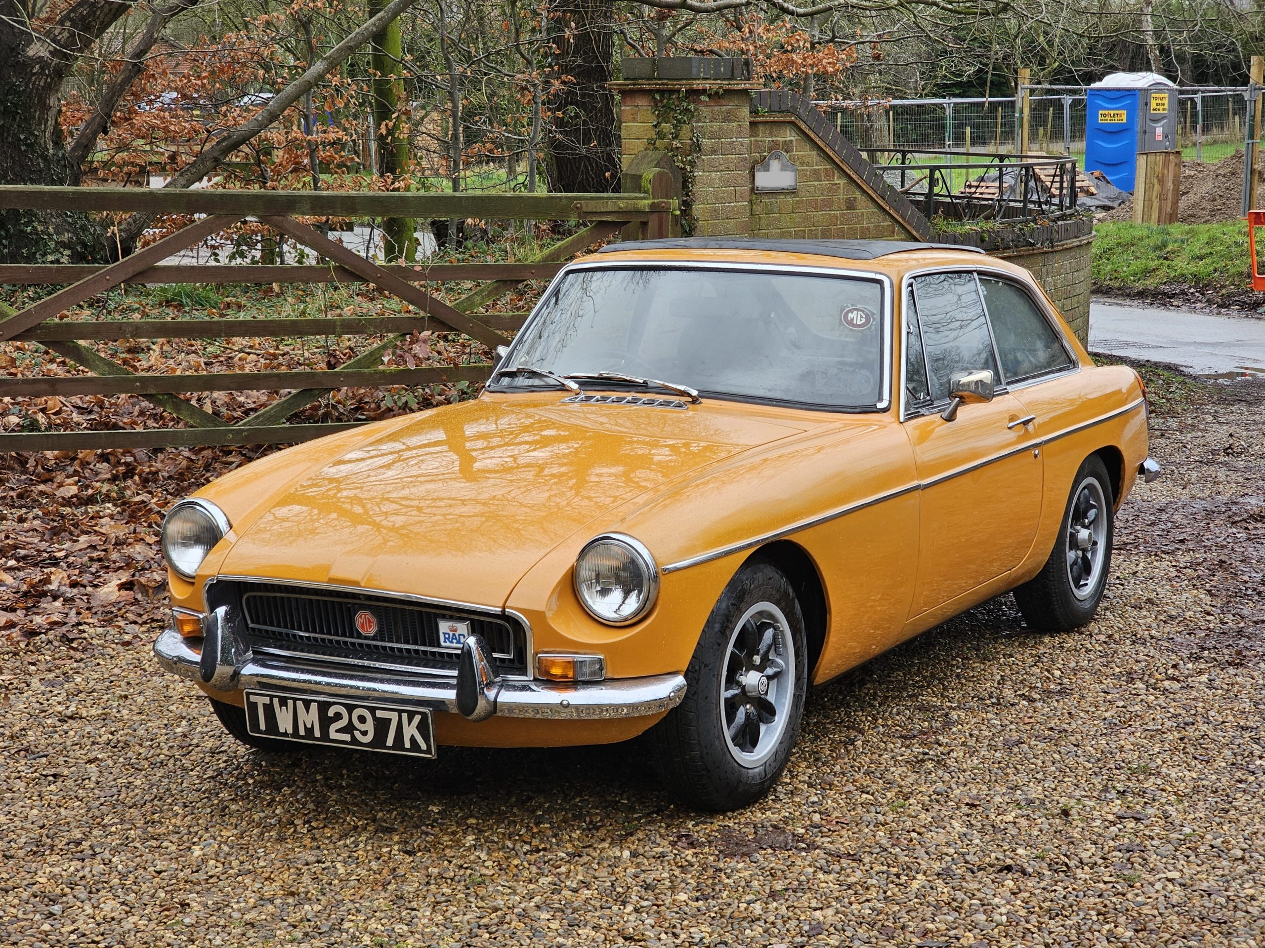 1972 MG B GT - Chrome Bumper, Overdrive, Bright & Tidy Classic