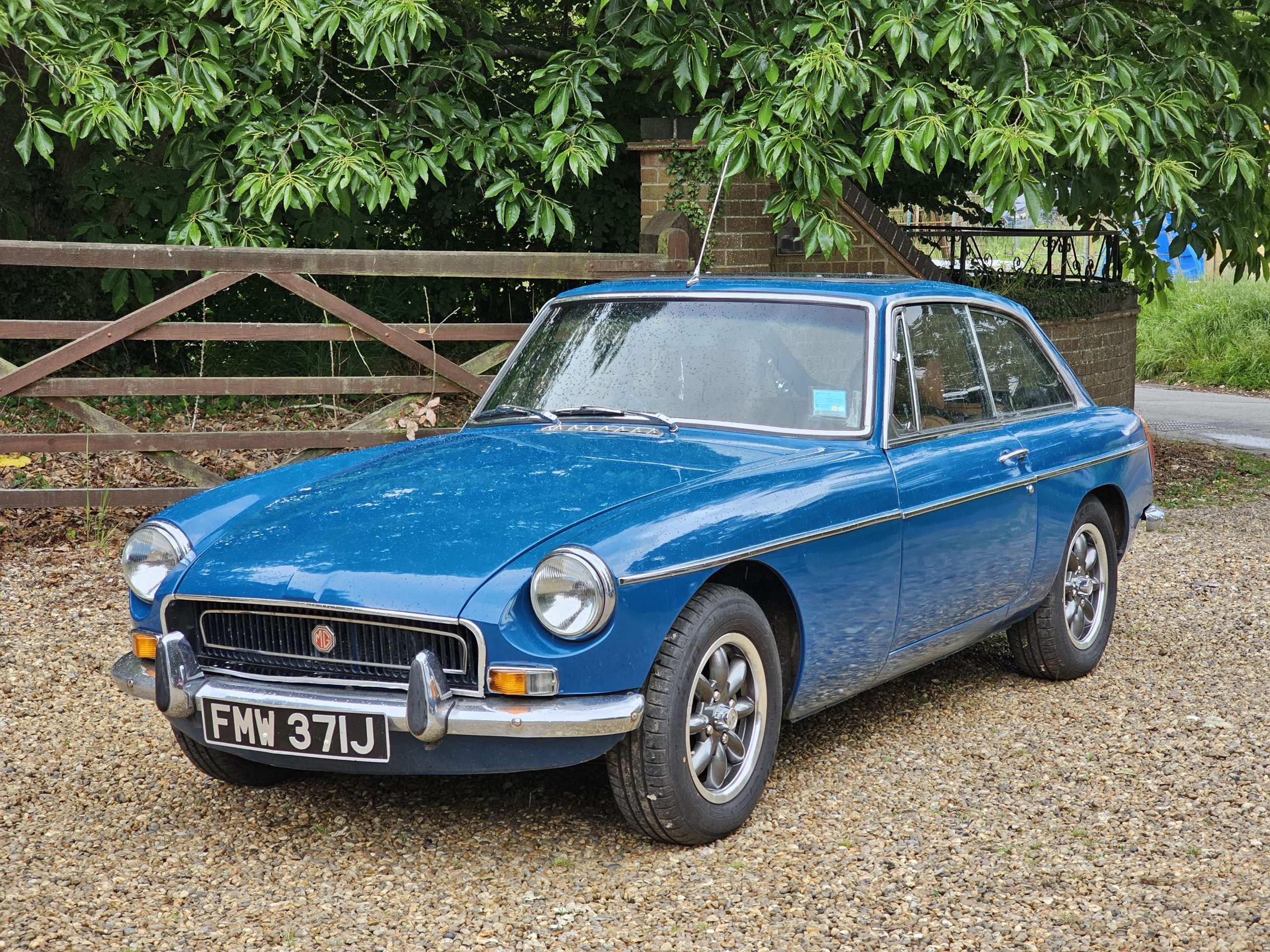 1971 MG B GT - Chrome Bumper, Overdrive, Smart Useable Classic
